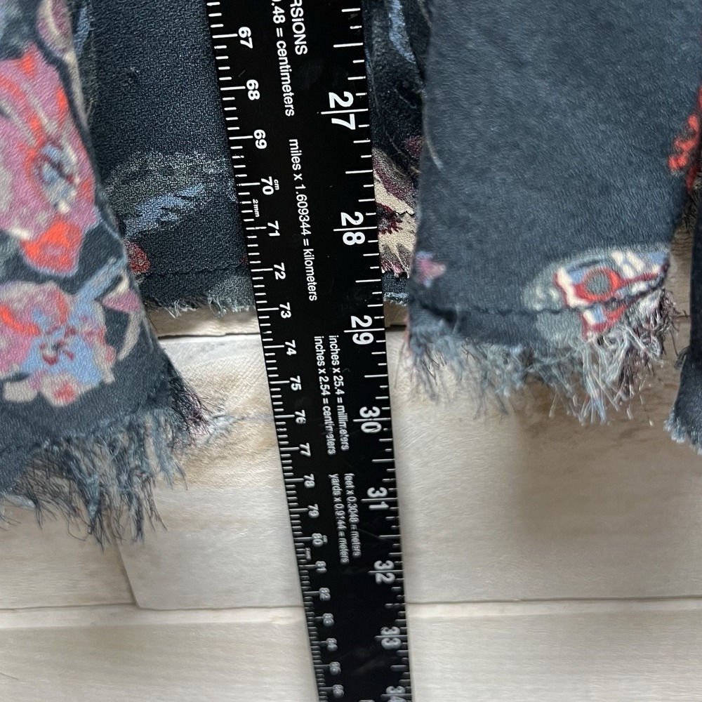 Free People Tunic Top Womens XS Navy Blue Floral So Fine Pebble Crepe Frayed Hem - Picture 12 of 12